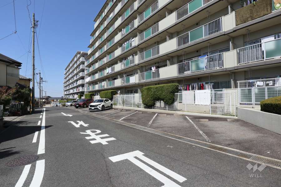 敷地内駐車場（屋外平面式）