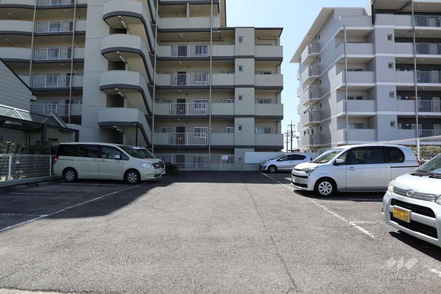 敷地内駐車場（屋外平面式）