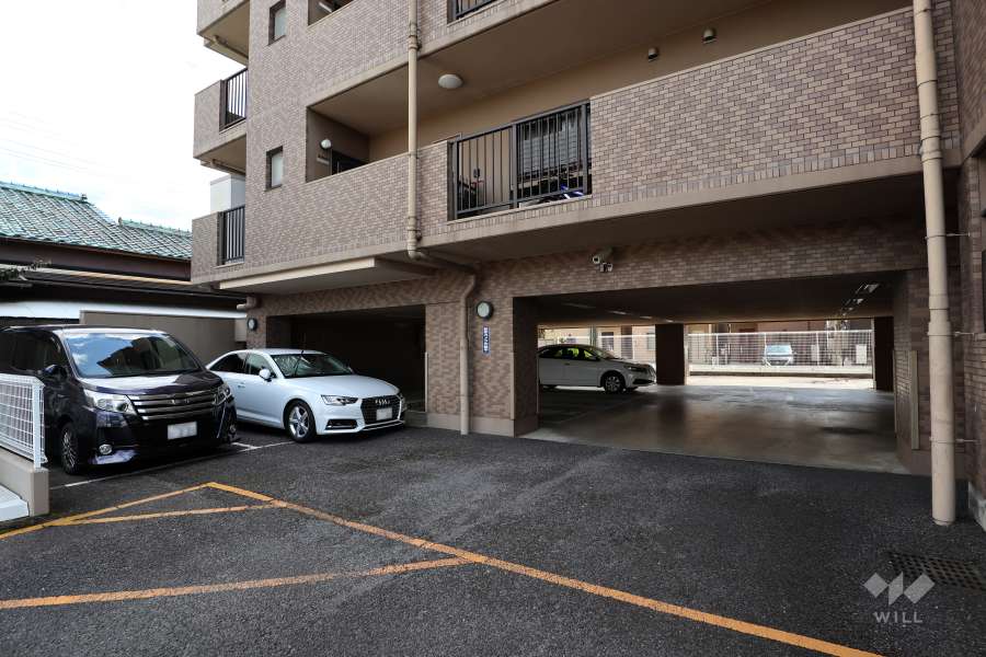 敷地内駐車場（屋外平面式、屋内平面式）