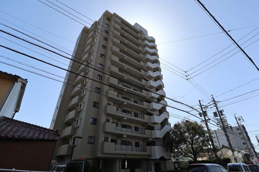 瀬戸西本町パークホームズの外観（北東側から）