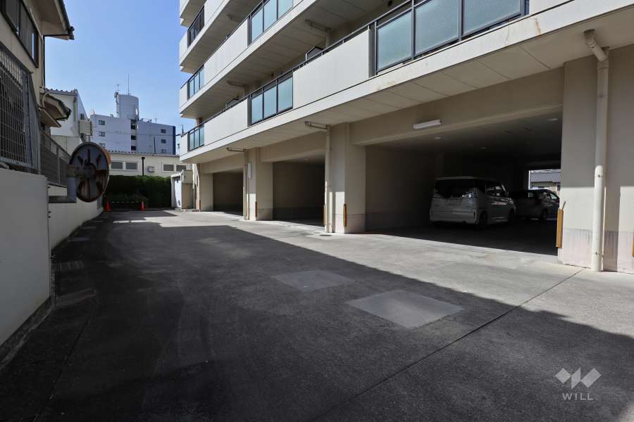 敷地内駐車場（屋内平面式）