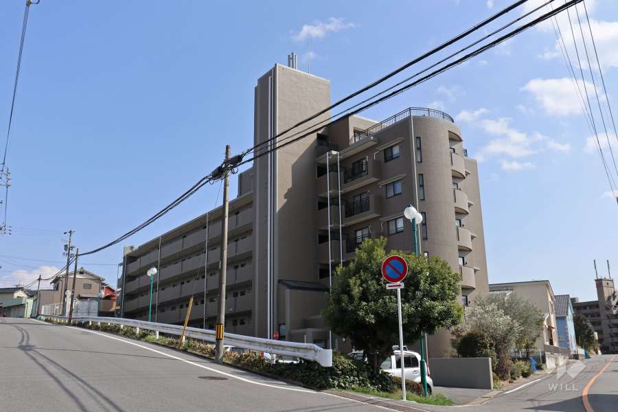 瀬戸西松山パークホームズの外観（北西側から）