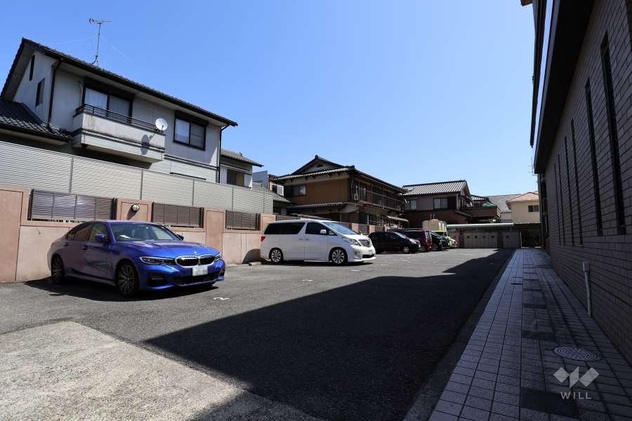 敷地内駐車場（屋外平面式）