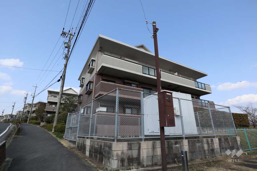 ライフガーデン瀬戸水野６番館の外観（南西側から）