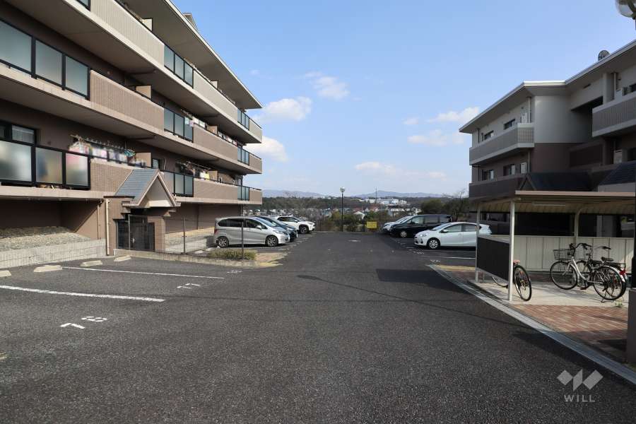 敷地内駐車場（屋外平面式）