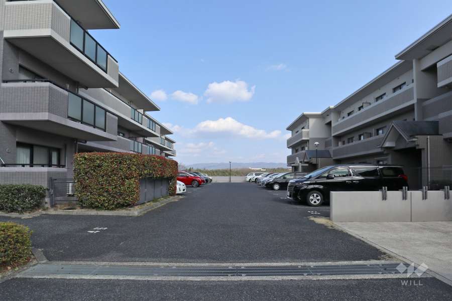 駐車場の出入り口・敷地内駐車場（屋外平面式）