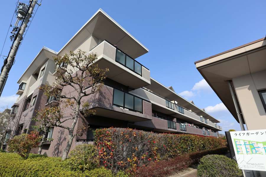 ライフガーデン瀬戸水野２番館の外観（南西側から）