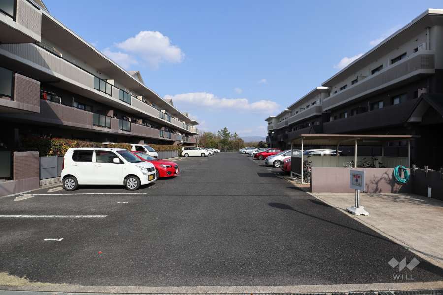 敷地内駐車場（屋外平面式）
