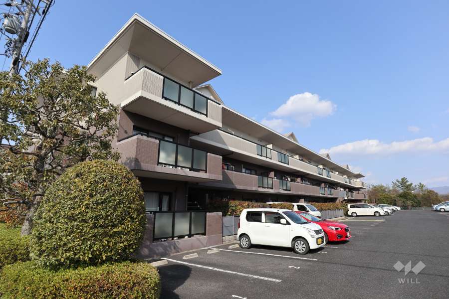 ライフガーデン瀬戸水野１番館の外観（南西側から）