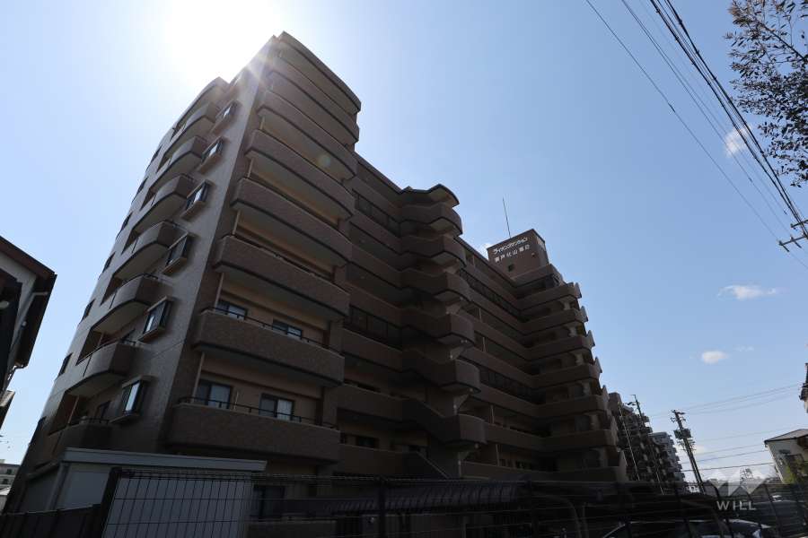 ライオンズマンション瀬戸北山第２の外観（北東側から）