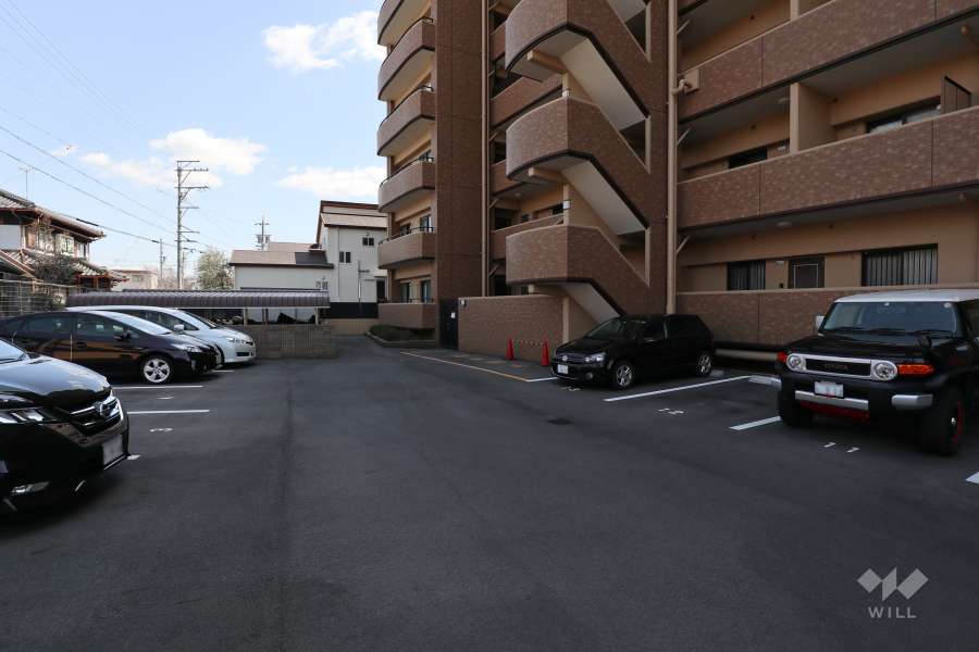 敷地内駐車場（屋外平面式）