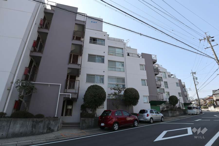 ライオンズマンション新瀬戸の外観（南東側から）