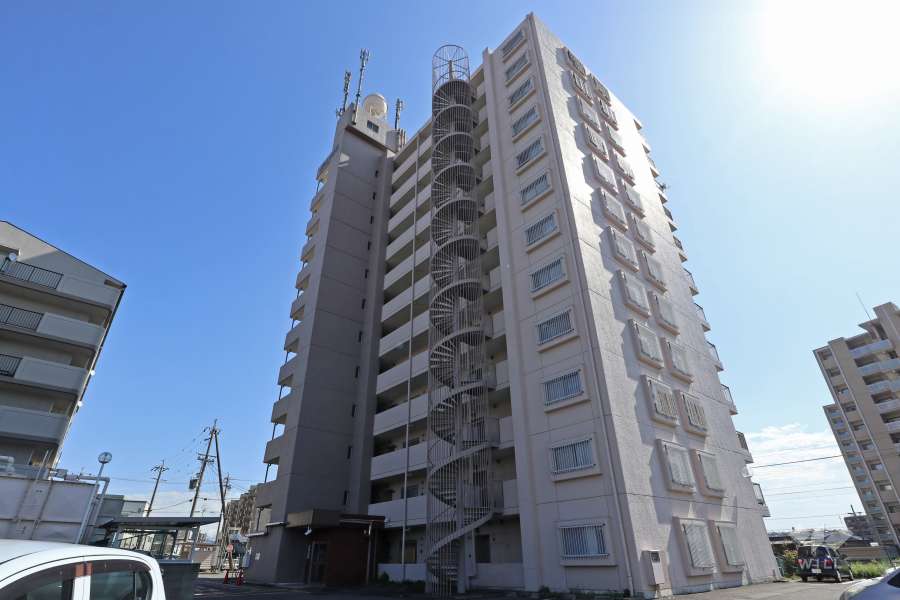 ハイレジデンス新瀬戸苑の外観（北西側から）