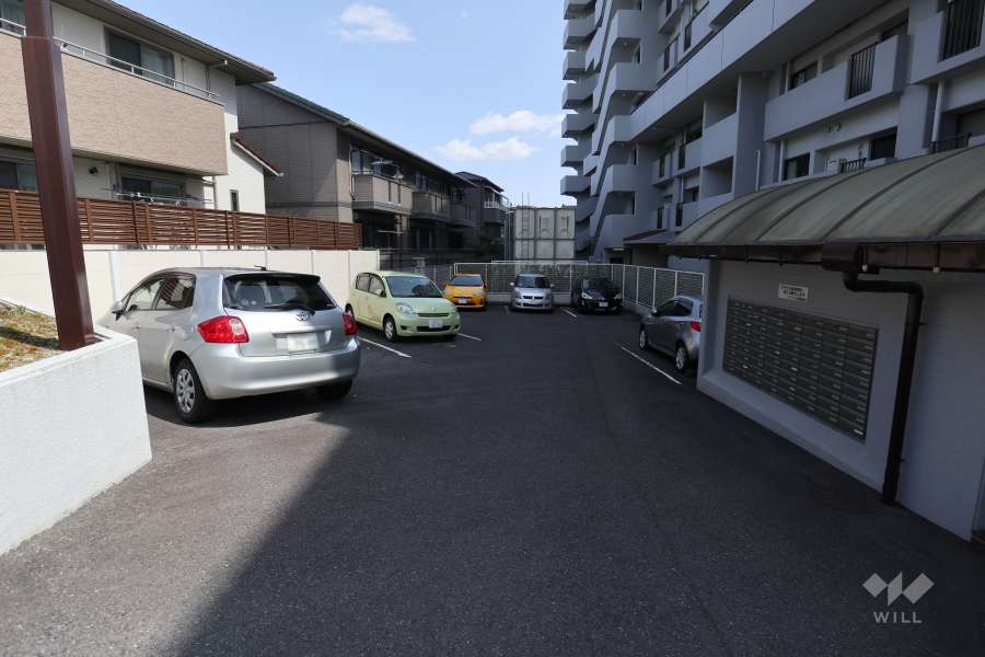 敷地内駐車場（屋外平面式）