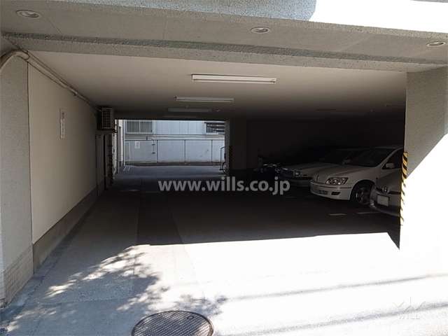 敷地内駐車場（屋内、屋外平面式）