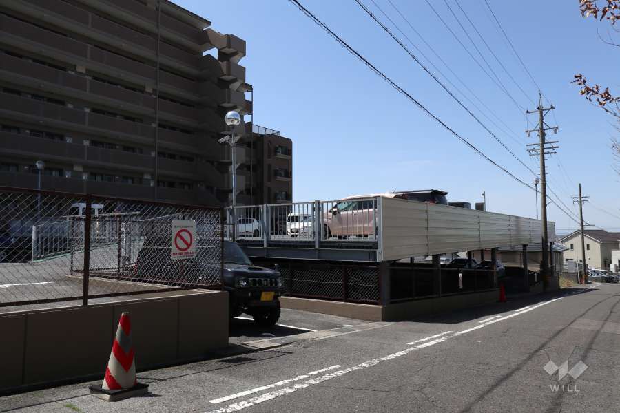 敷地内駐車場（自走式立体、屋外平面式）