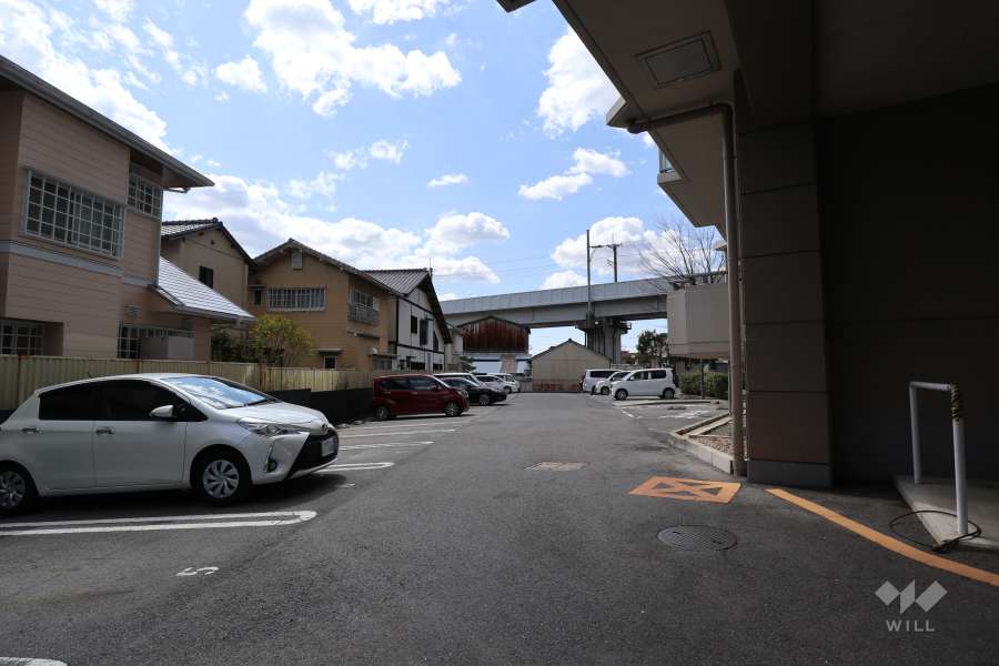 敷地内駐車場（屋外平面式）