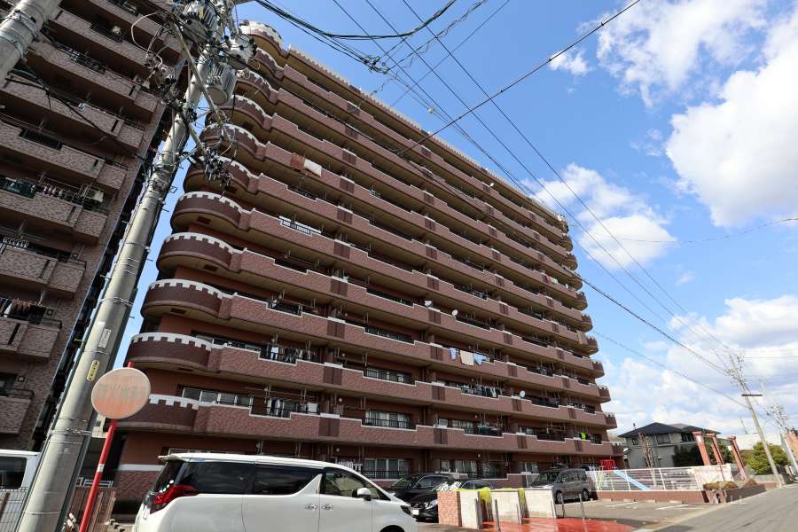 スペクトル尾張瀬戸の外観（南西側から）