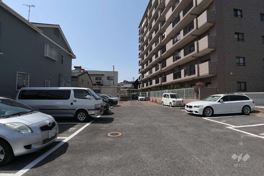 敷地内駐車場（屋外平面式）