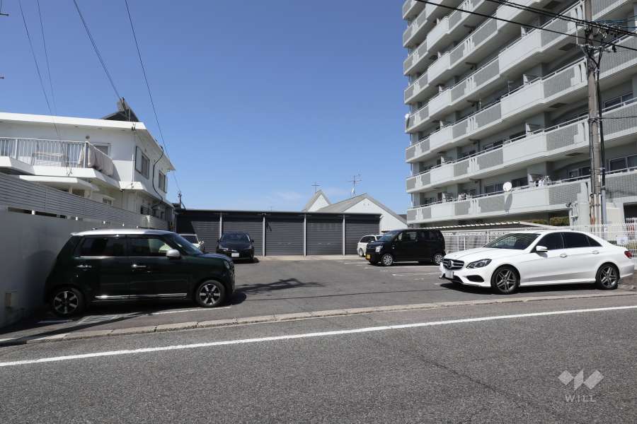 敷地内駐車場（屋外平面式）
