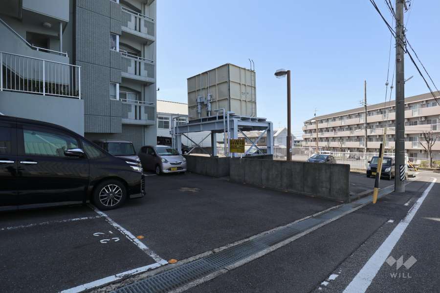 敷地内駐車場（屋外平面式）