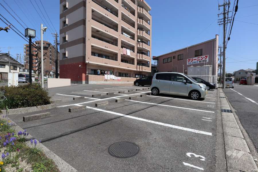 敷地内駐車場（屋外平面式）