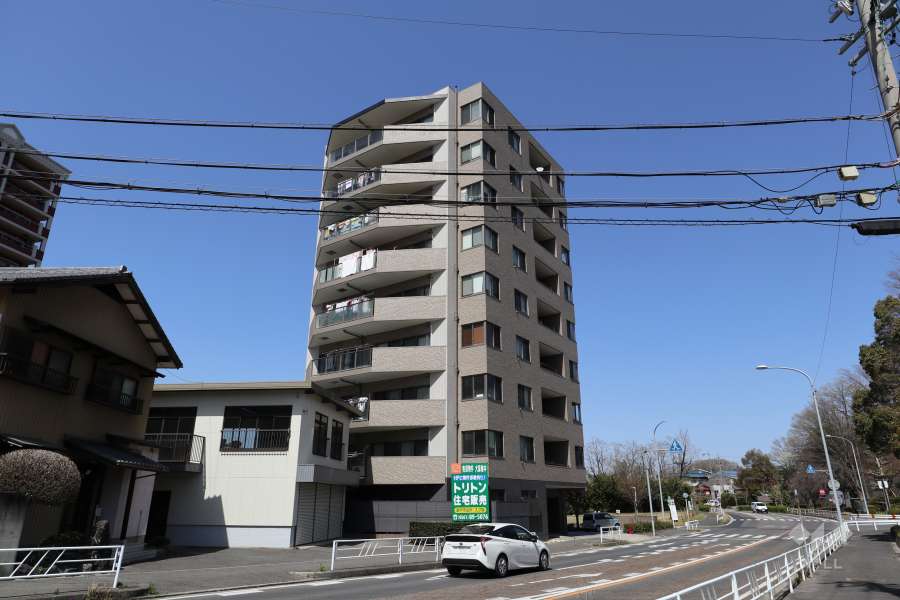 クレア瀬戸の外観（南東側から）