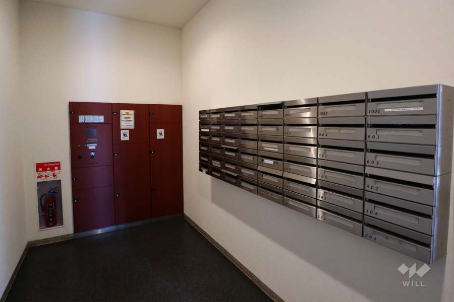 宅配ボックスと共用ポスト