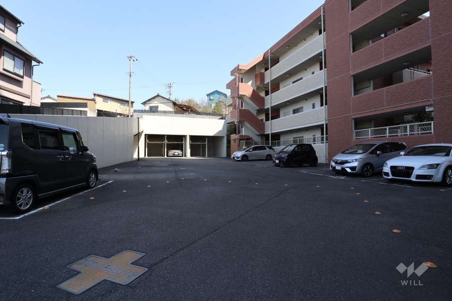 敷地内駐車場（屋外平面式、屋外機械式）