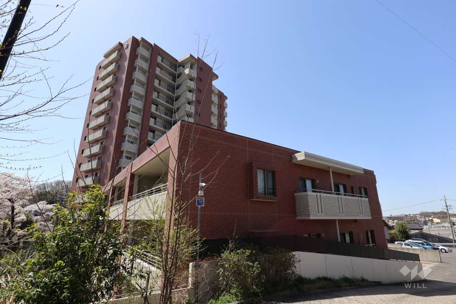 キャッスルハイツ瀬戸西茨の丘の外観（北東側から）