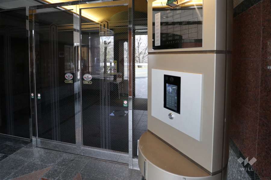 オートロックの操作盤、案内板