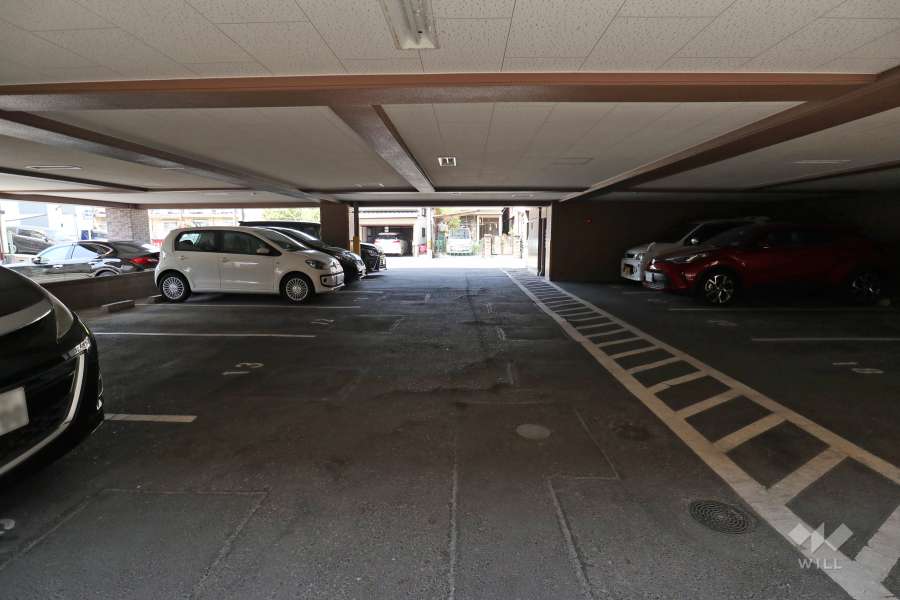 敷地内駐車場（屋内平面式）