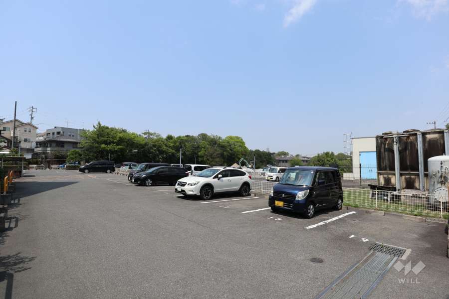 敷地内駐車場（屋外平面式）