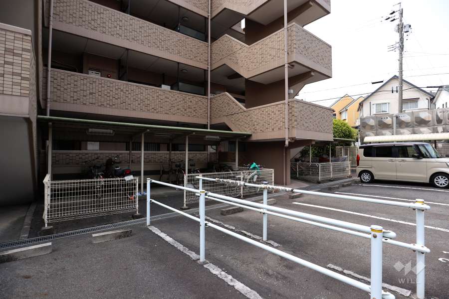 駐輪場、バイク置場