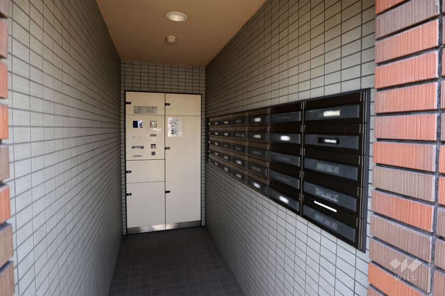 宅配ボックスと共用ポスト
