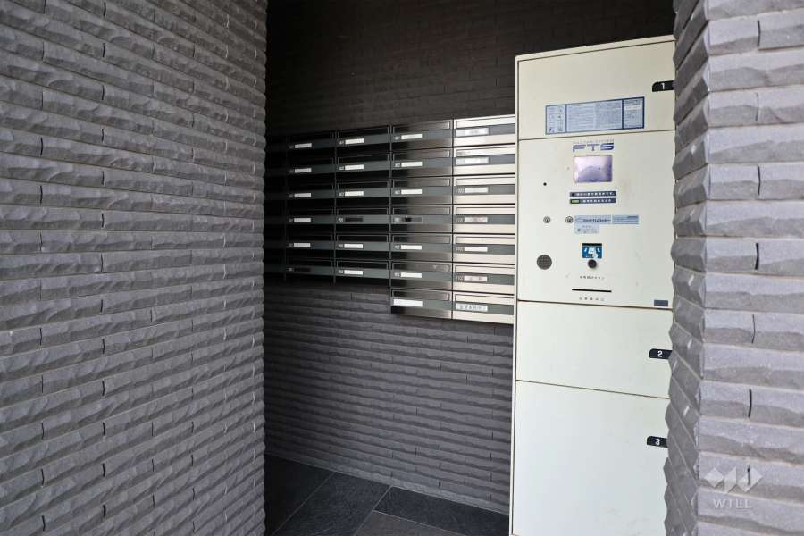 宅配ボックスと共用ポスト