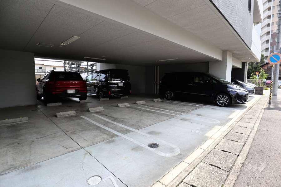 敷地内駐車場（屋内平面式）