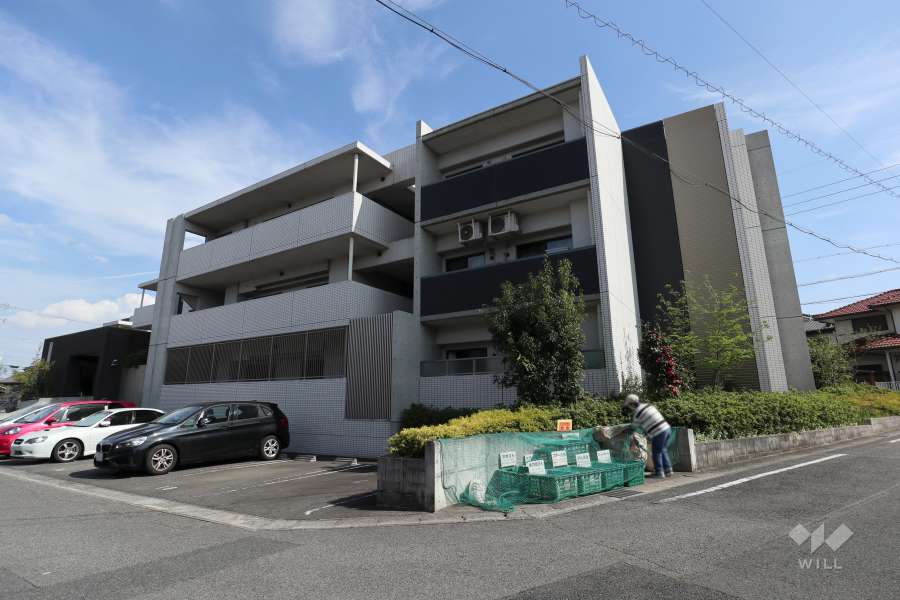 プレセーヌ月見町の外観（北西側から）