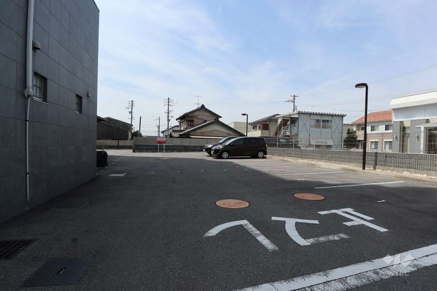 駐車場の出入り口・敷地内駐車場（屋外平面式）