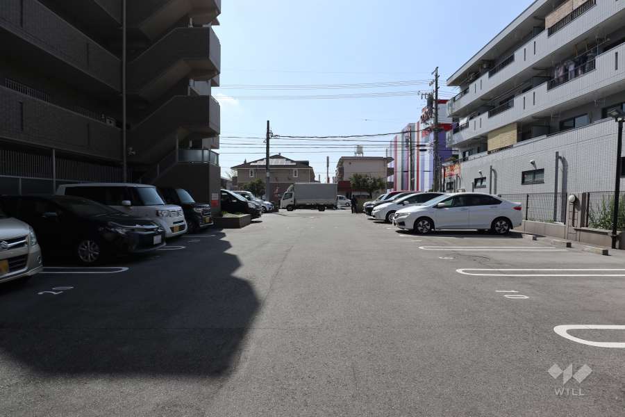 敷地内駐車場（屋外平面式）