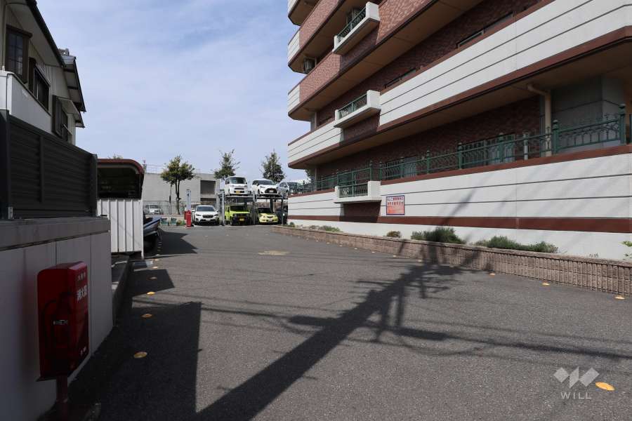 敷地内駐車場（屋外機械式）