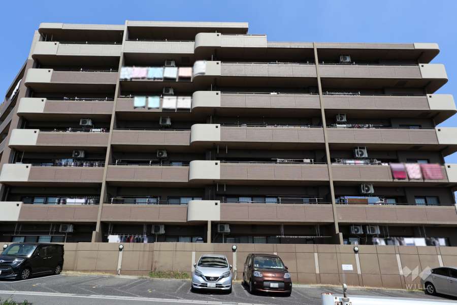 シャトー大府明成の外観（南西側から）