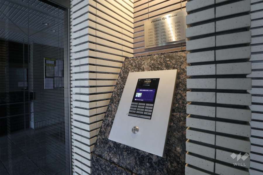 オートロックの操作盤、案内板