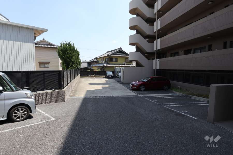 敷地内駐車場（屋外平面式）
