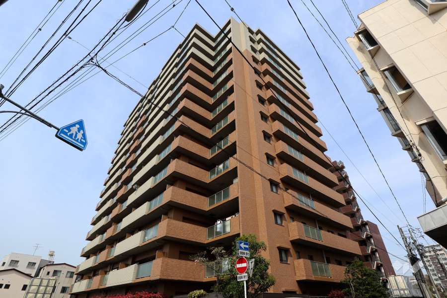 サンマンションアトレ大府駅前の外観（南東側から）