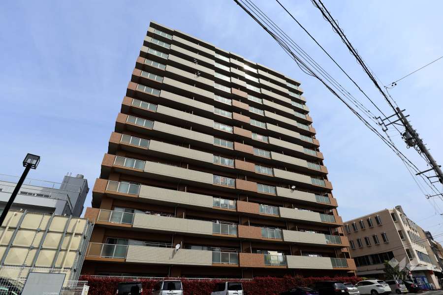 サンマンションアトレ大府駅前の外観（南西側から）