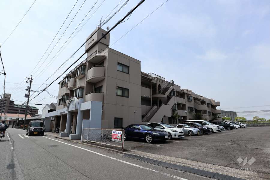 グローリアス大府の外観（北東側から）