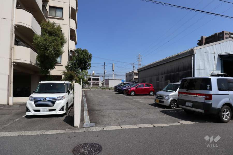 敷地内駐車場（屋外平面式）