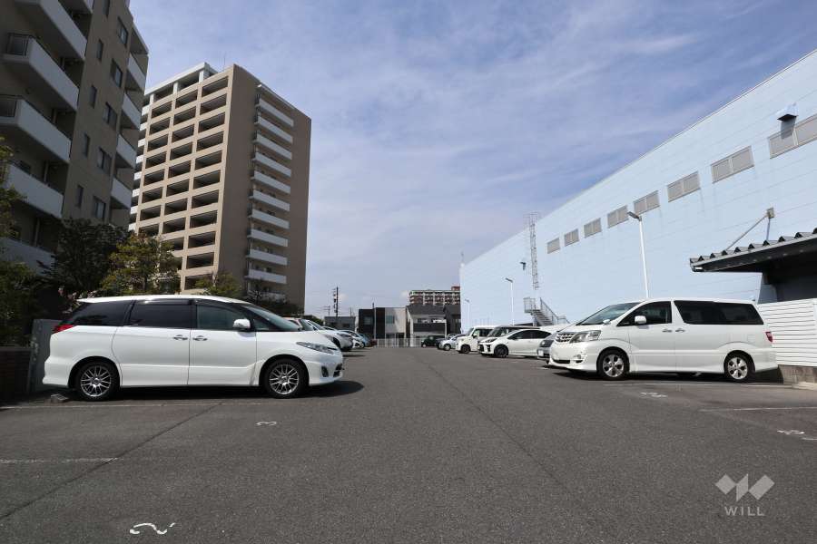 敷地内駐車場（屋外平面式）