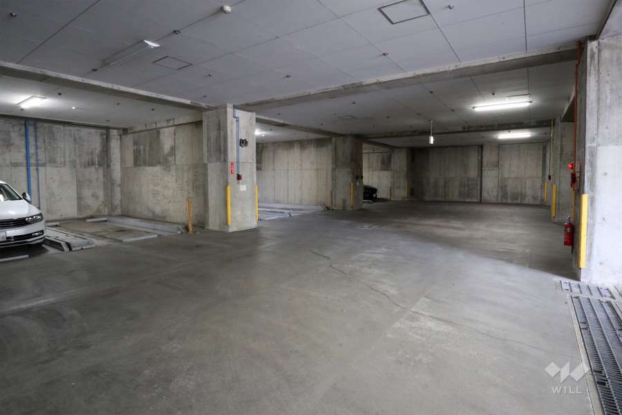 敷地内駐車場（屋内機械式）